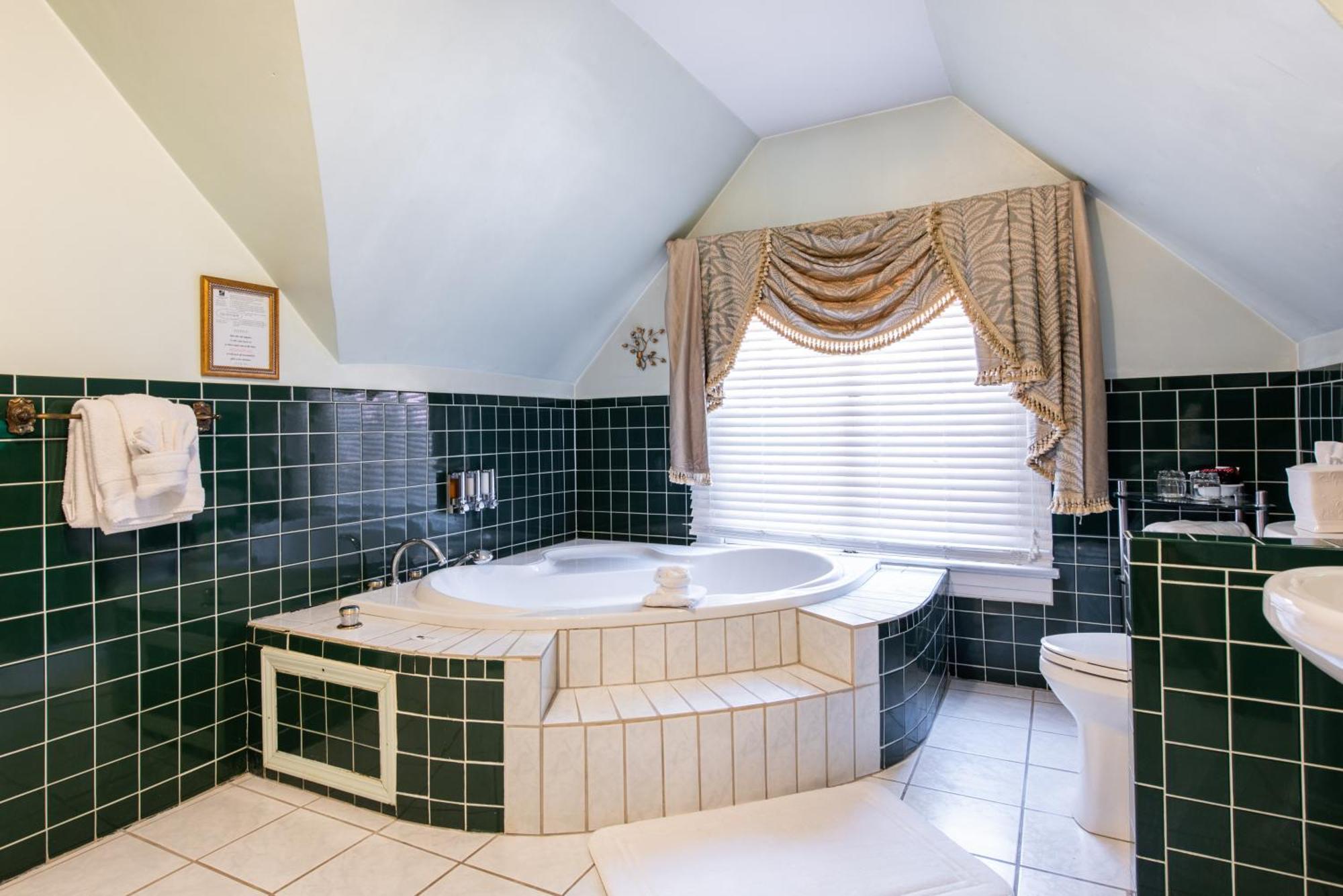 Central Park Bed & Breakfast Louisville Room photo