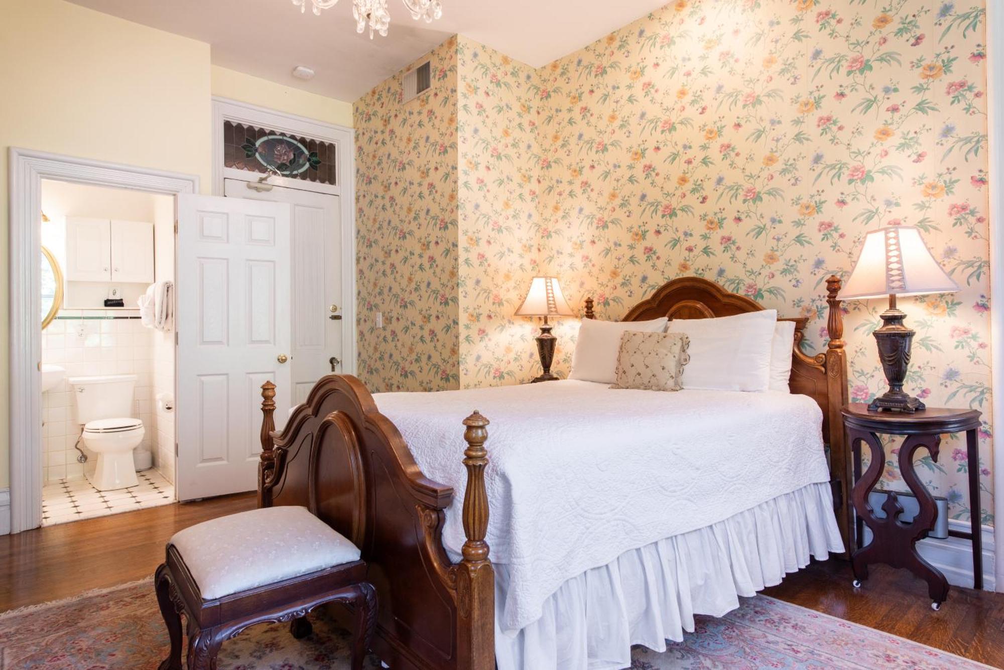 Central Park Bed & Breakfast Louisville Room photo